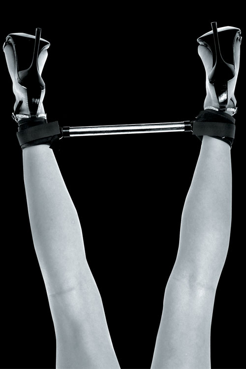 Pipedream Limited Edition Spreader Bar with Removable Adjustable Cuffs